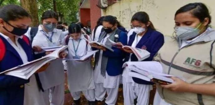 CBSE Class 10 results announced: Girls outperform boys, pass percentage declines marginally CBSE Class 10 results announced: Girls outperform boys, pass percentage declines marginally