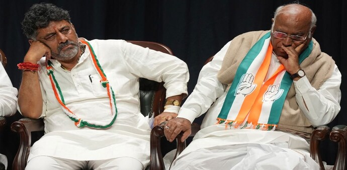The KPCC chief also told Kharge that Siddaramaiah's tenure as chief minister was a "misrule" and that the Lingayats, a prominent community in Karnataka, were against the former CM. The KPCC chief also told Kharge that Siddaramaiah's tenure as chief minister was a "misrule" and that the Lingayats, a prominent community in Karnataka, were against the former CM.