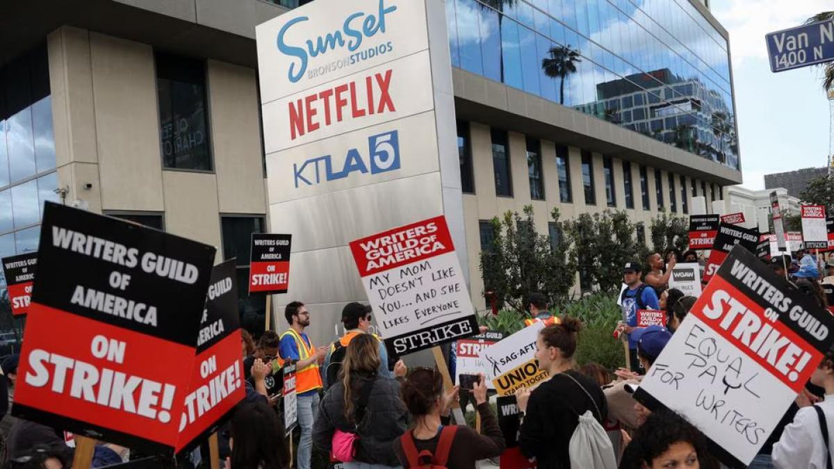 Hollywood writers go on strike Hollywood writers go on strike