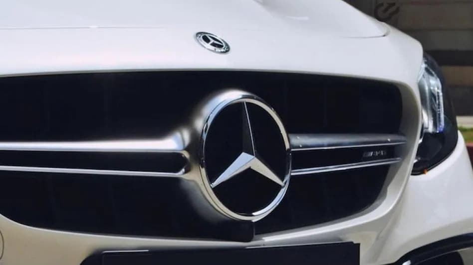 Mercedes-Benz and Google recently announced a long-term strategic partnership to accelerate auto innovation Mercedes-Benz and Google recently announced a long-term strategic partnership to accelerate auto innovation