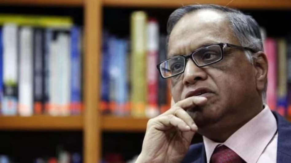 Narayana Murthy’s wife, philanthropist and author, Sudha Murthy was also among this batch of early voters Narayana Murthy’s wife, philanthropist and author, Sudha Murthy was also among this batch of early voters