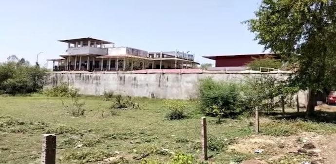 The woman, Hema Meena, was an assistant engineer in-charge on contract with the Madhya Pradesh Police Housing Corporation, earning a salary of Rs. 30,000 The woman, Hema Meena, was an assistant engineer in-charge on contract with the Madhya Pradesh Police Housing Corporation, earning a salary of Rs. 30,000