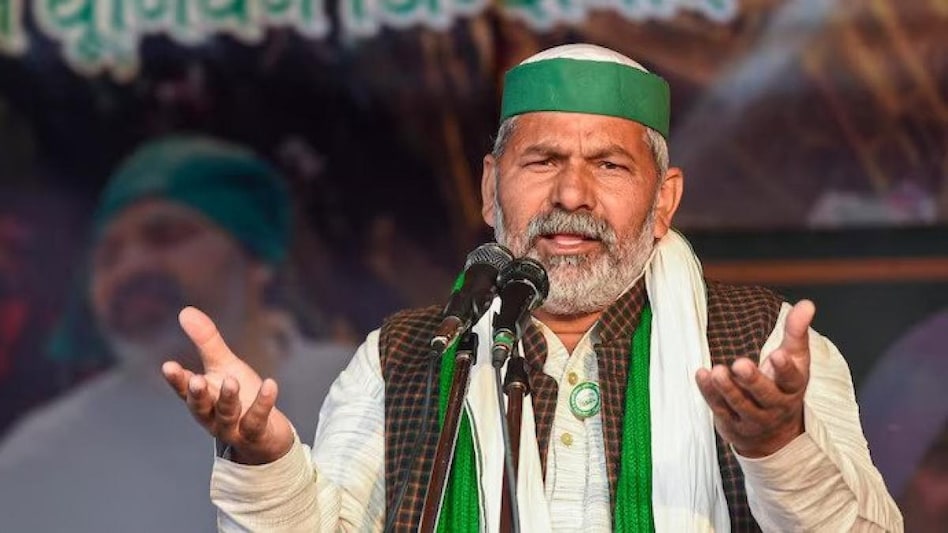 Vehicles entering Delhi were being checked and pickets were increased at Delhi-Ghazipur, Tikri, and Singhu border Vehicles entering Delhi were being checked and pickets were increased at Delhi-Ghazipur, Tikri, and Singhu border