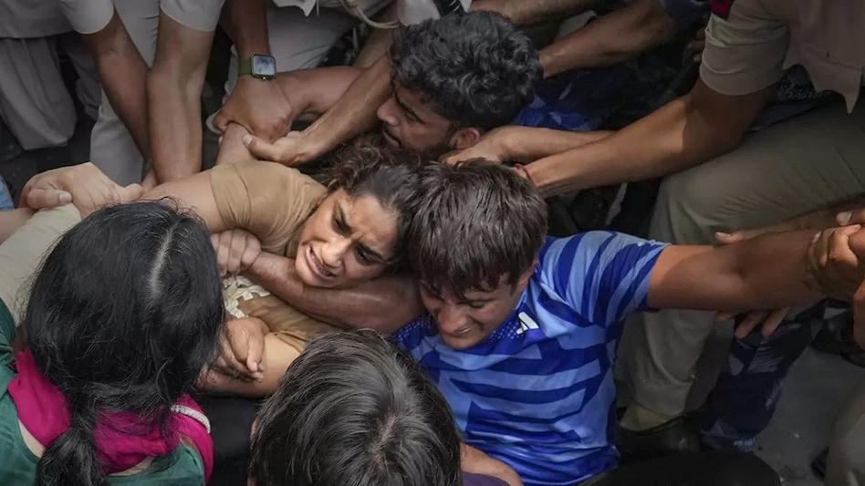 Why protesting wrestlers decided to throw medals in Haridwar's Ganga today and sit on hunger strike: What we know so far Why protesting wrestlers decided to throw medals in Haridwar's Ganga today and sit on hunger strike: What we know so far