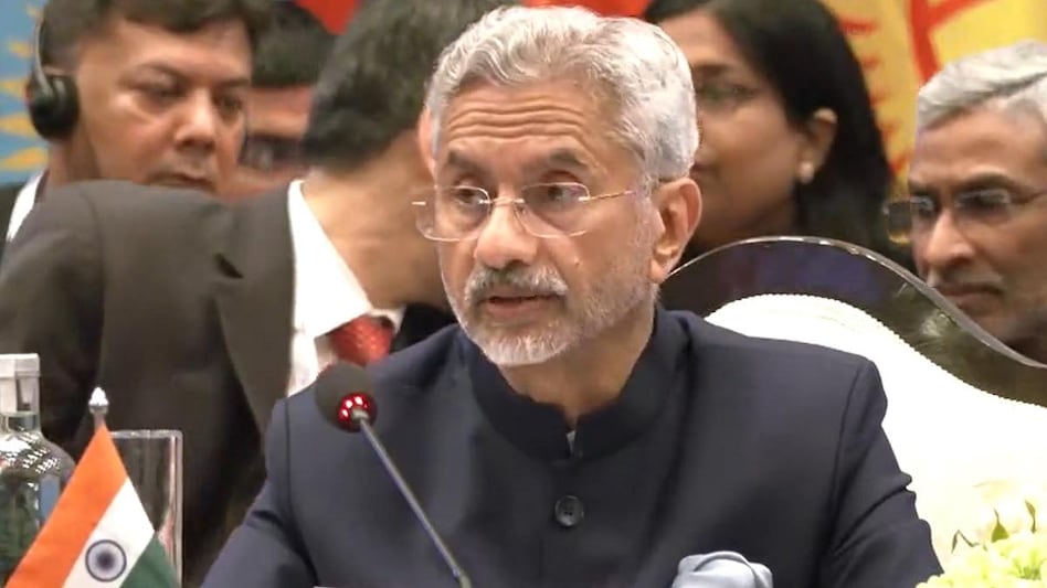 While world was engaged in facing COVID-19 pandemic, its consequences, the menace of terrorism continued unabated: EAM Jaishankar at SCO meet While world was engaged in facing COVID-19 pandemic, its consequences, the menace of terrorism continued unabated: EAM Jaishankar at SCO meet