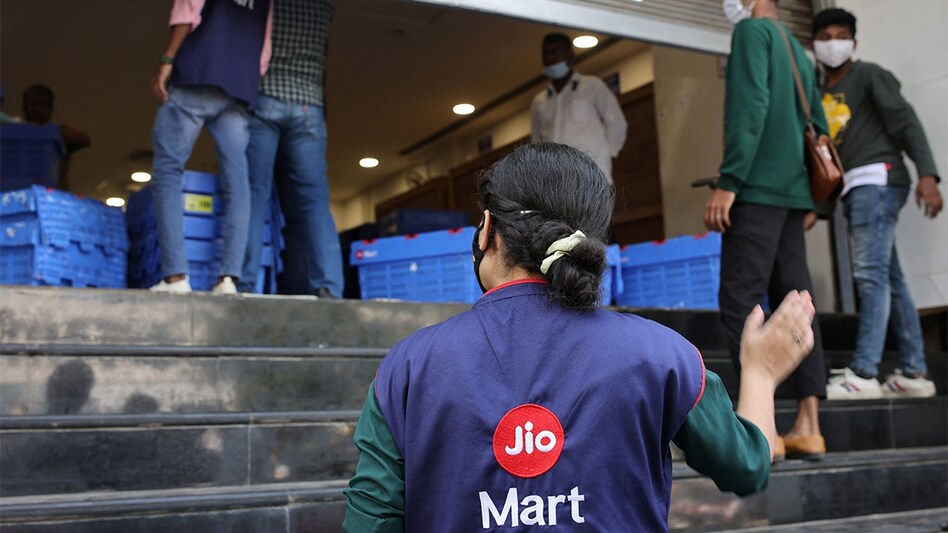 Reliance Industries' JioMart lays off over 1,000 employees Reliance Industries' JioMart lays off over 1,000 employees