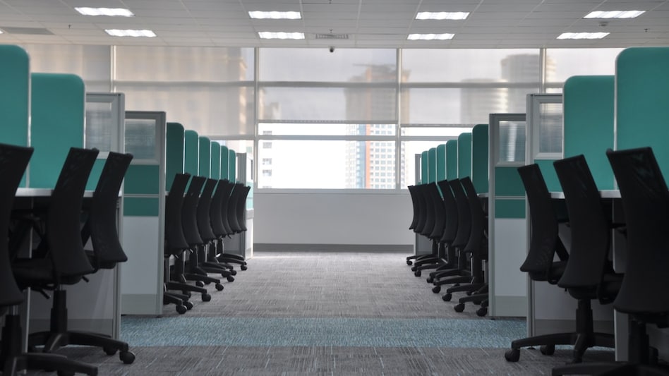 IT companies to reduce campus hiring by 40 per cent, Wipro HR says honouring past offers is a priority IT companies to reduce campus hiring by 40 per cent, Wipro HR says honouring past offers is a priority