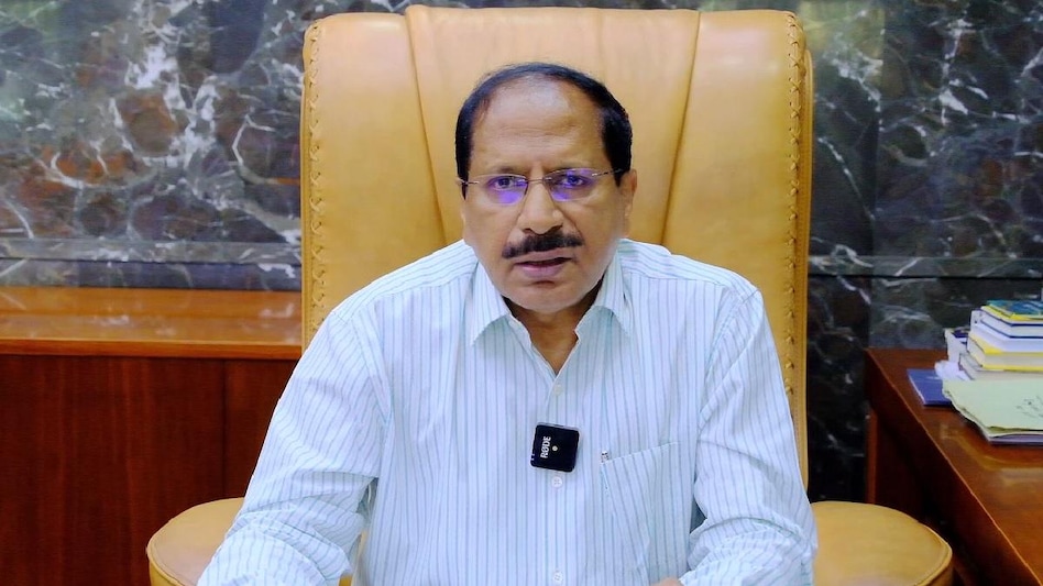 ED on Thursday said it has frozen assets worth Rs 143 crore of prominent Kerala-based NBFC Manappuram Finance Ltd's MD and CEO V P Nandakumar ED on Thursday said it has frozen assets worth Rs 143 crore of prominent Kerala-based NBFC Manappuram Finance Ltd's MD and CEO V P Nandakumar