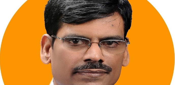 PR Sundar settles with Sebi, to refrain from dealing in securities for a year PR Sundar settles with Sebi, to refrain from dealing in securities for a year