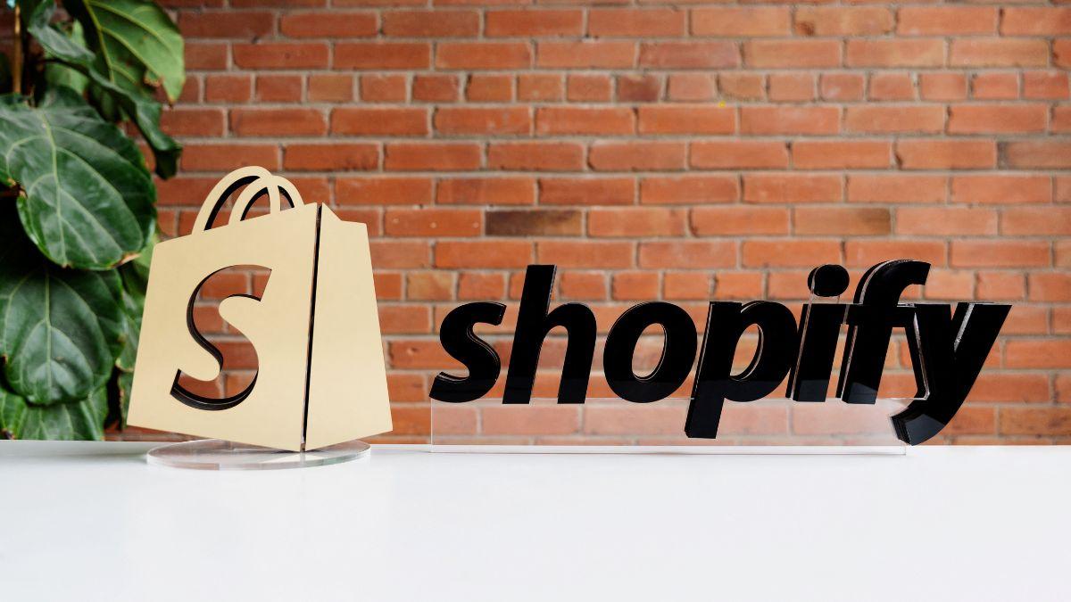 Shopify lays off 20 percent of its workforce, impacting over 2,000 employees Shopify lays off 20 percent of its workforce, impacting over 2,000 employees