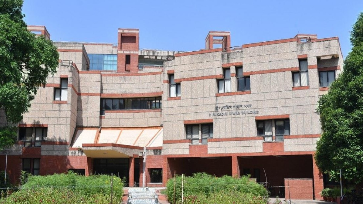 Making it convenient for working professionals to pursue the course, IIT Kanpur has made it flexible, as the same can be completed between 1-3 years Making it convenient for working professionals to pursue the course, IIT Kanpur has made it flexible, as the same can be completed between 1-3 years