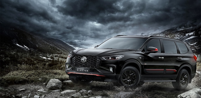 This special edition of Gloster comes in Black Hue colour. This special edition of Gloster comes in Black Hue colour.