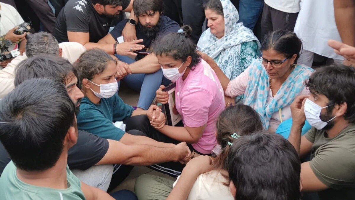 Delhi Police PRO Suman Nalwa said the police force had been cooperating with the protesters but Sunday's incident forced them to take an extreme step and clear the protest site. Delhi Police PRO Suman Nalwa said the police force had been cooperating with the protesters but Sunday's incident forced them to take an extreme step and clear the protest site.