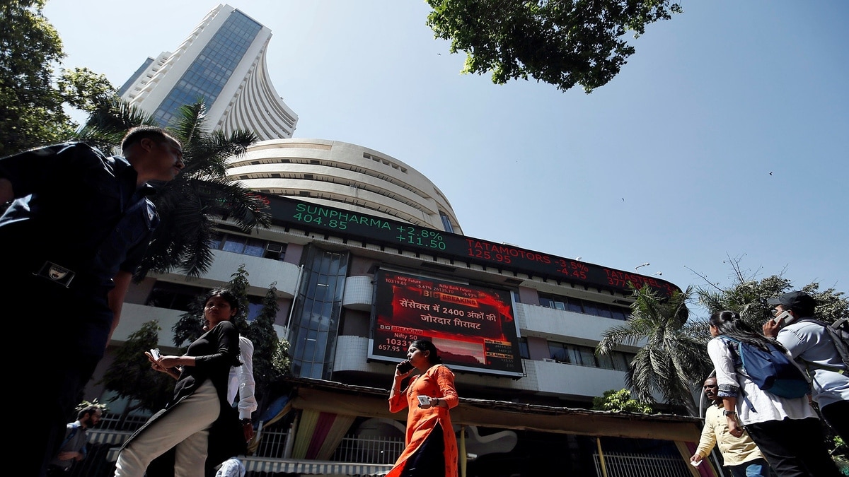 The recent volatility witnessed on the bourses has slowed the retail investor's rush into the equity markets. It might take a lot to get the fence-sitters to jump in now (Image: Reuters) The recent volatility witnessed on the bourses has slowed the retail investor's rush into the equity markets. It might take a lot to get the fence-sitters to jump in now (Image: Reuters)
