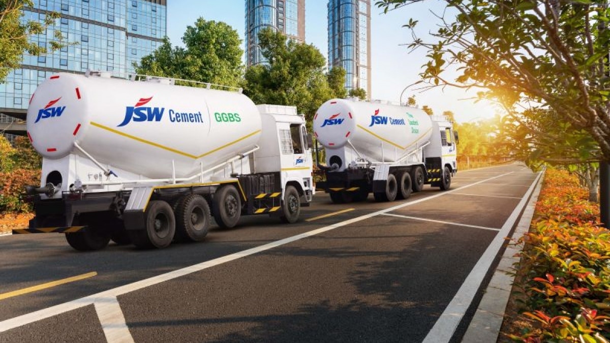 JSW Cement signs $50 mn sustainability-linked loan agreement with BNP Paribas JSW Cement signs $50 mn sustainability-linked loan agreement with BNP Paribas