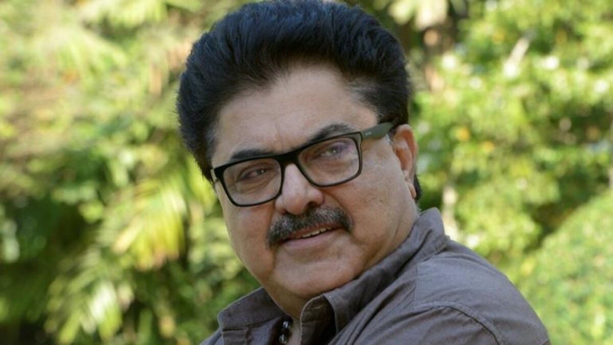 Ashoke Pandit mentioned he was surprised that the censor board approved the movie but rejected is trailer. Ashoke Pandit mentioned he was surprised that the censor board approved the movie but rejected is trailer.