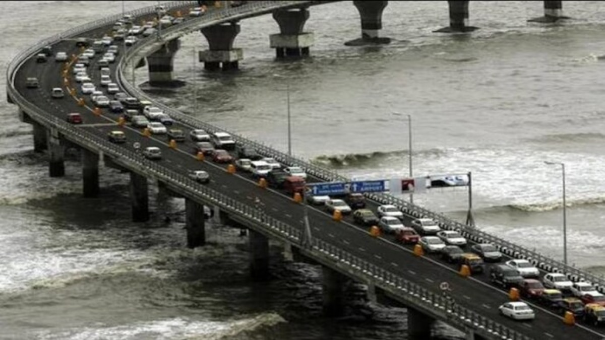 Mumbai's Versova-Bandra Sea Link renamed as Veer Savarkar Setu. (File Photo) Mumbai's Versova-Bandra Sea Link renamed as Veer Savarkar Setu. (File Photo)