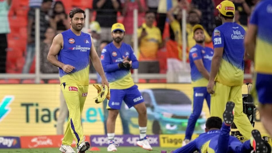 Mumbai: CSK skipper MS Dhoni successfully undergoes knee surgery Mumbai: CSK skipper MS Dhoni successfully undergoes knee surgery