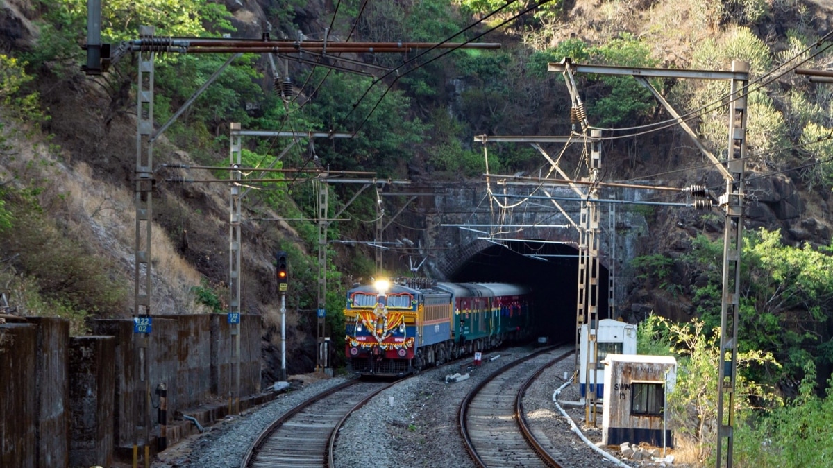 Deccan Queen has completed 93 years of service Deccan Queen has completed 93 years of service