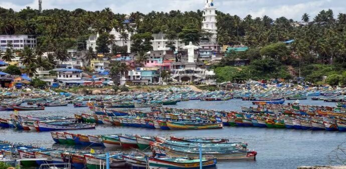 Gujarat may not be affected by the cyclone; IMD said it is likely to pass at a distance of 200-300 km from the Porbandar and 200 km from Nalia (Image PTI) Gujarat may not be affected by the cyclone; IMD said it is likely to pass at a distance of 200-300 km from the Porbandar and 200 km from Nalia (Image PTI)