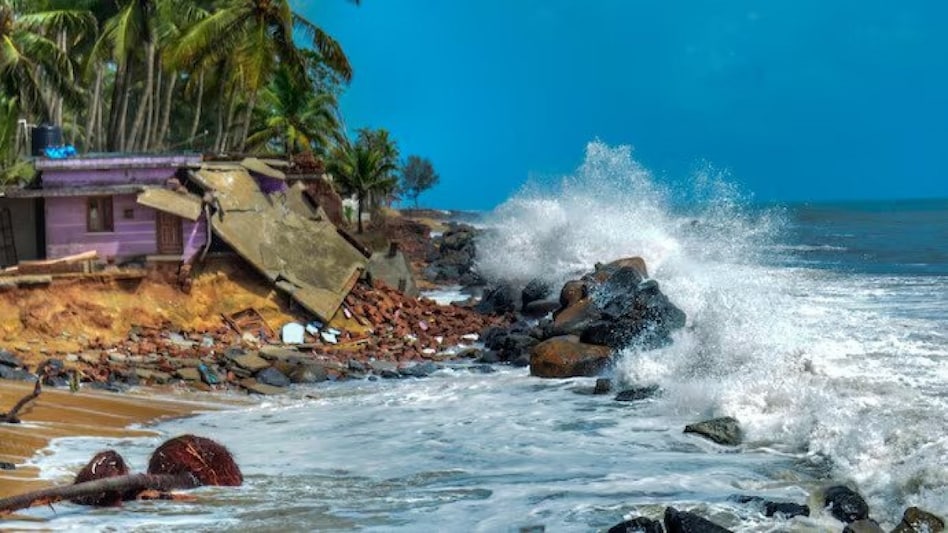 Border Security Force (BSF) has made adequate preparations to combat any challenges arising out of the impending storm. Border Security Force (BSF) has made adequate preparations to combat any challenges arising out of the impending storm.