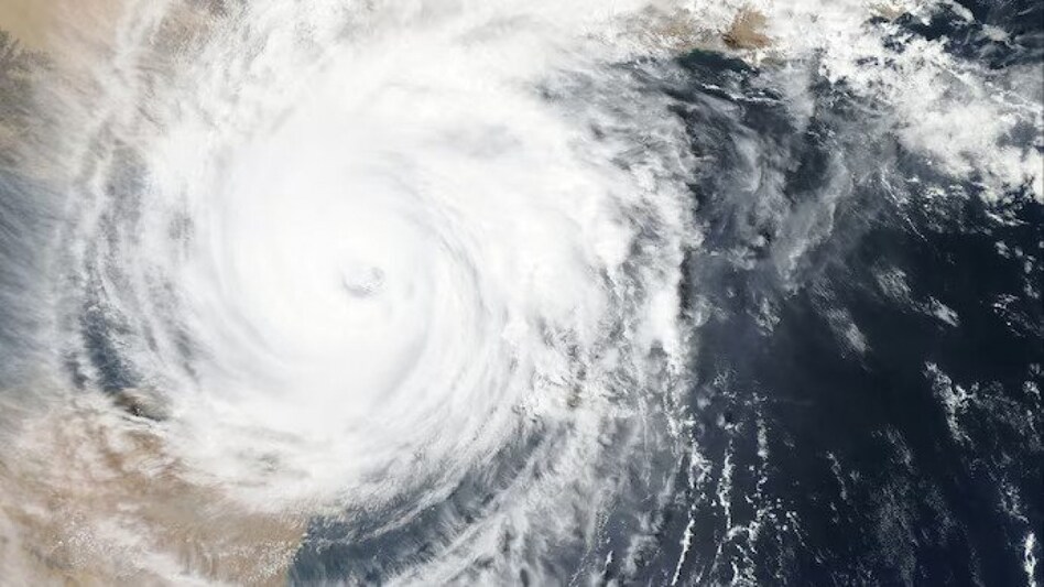 Cyclone Biparjoy landfall in few hours, nearly 1 lakh evacuated Cyclone Biparjoy landfall in few hours, nearly 1 lakh evacuated