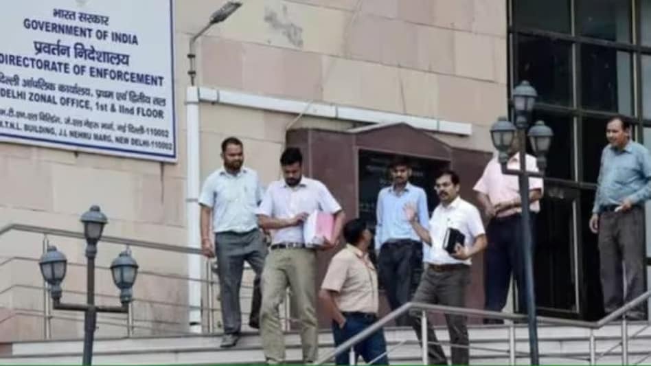 Covid jumbo centre scam: ED raids Thackeray's close aide, other officials in Mumbai Covid jumbo centre scam: ED raids Thackeray's close aide, other officials in Mumbai