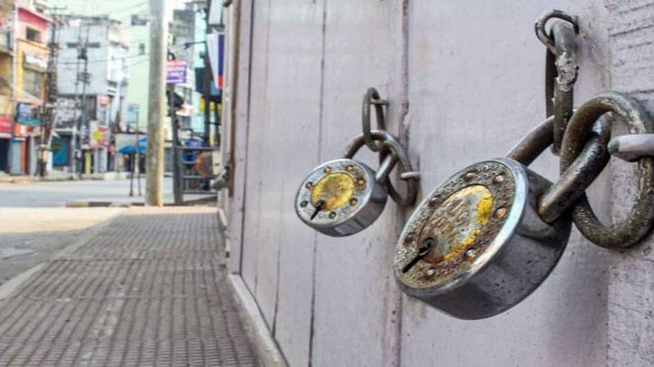 FKCCI calls off Karnataka Bandh today after talks with govt; only Hubli KCCI to go ahead with strike FKCCI calls off Karnataka Bandh today after talks with govt; only Hubli KCCI to go ahead with strike