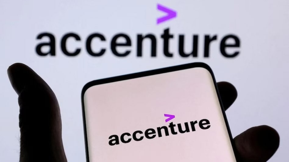 Accenture forecasts Q4 revenue below estimates, shares fall 2% in pre-market trading Accenture forecasts Q4 revenue below estimates, shares fall 2% in pre-market trading