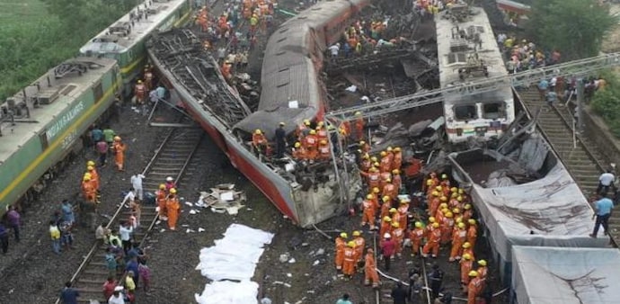 Vaishnaw also said that the rescue team’s focus is on restoration of railway tracks at present. Vaishnaw also said that the rescue team’s focus is on restoration of railway tracks at present.