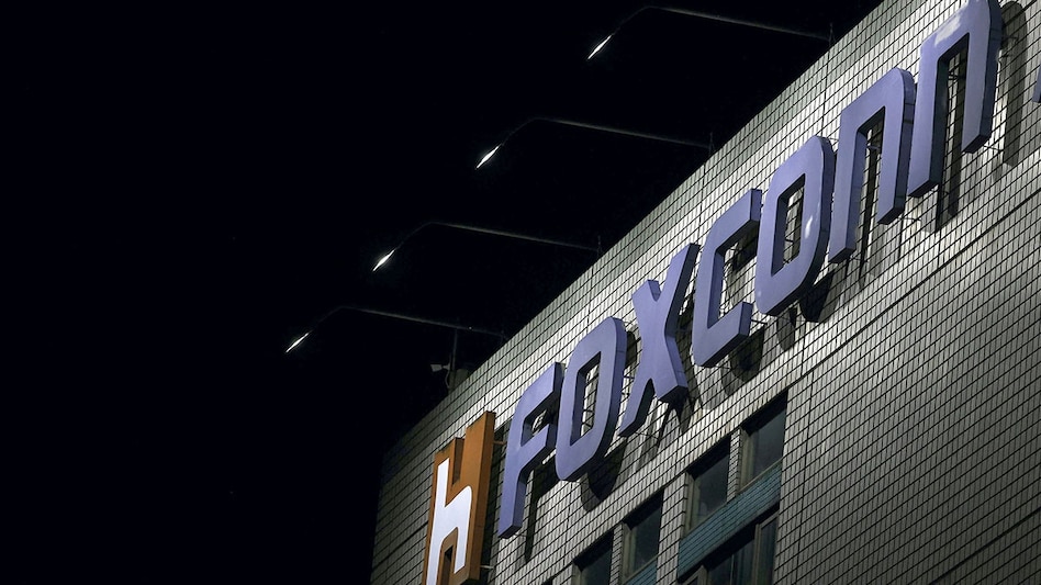 Foxconn, maker of iPhones, looks to enter EV manufacturing space in India Foxconn, maker of iPhones, looks to enter EV manufacturing space in India