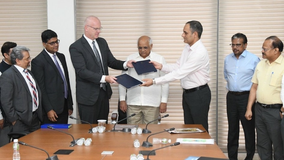 Tata Group to set up Rs 13,000-crore lithium-ion cell unit in Gujarat Tata Group to set up Rs 13,000-crore lithium-ion cell unit in Gujarat