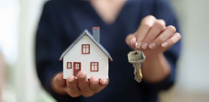 Maharashtra government removes the 15-year lock-in period for women property buyers Maharashtra government removes the 15-year lock-in period for women property buyers