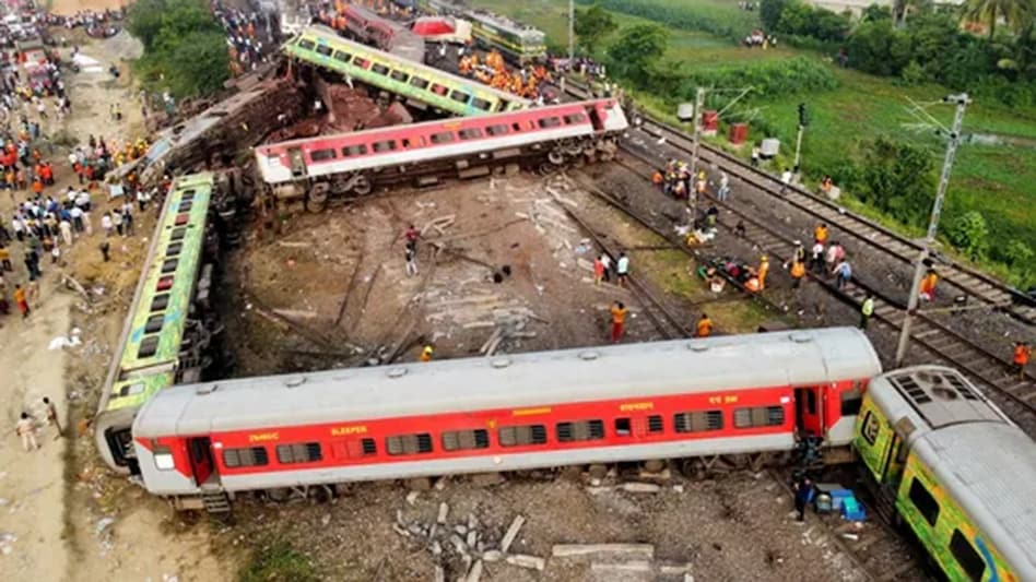 The accident took place on Friday evening when three trains collided one after another in a horrific sequence in Odisha’s Balasore district. The accident took place on Friday evening when three trains collided one after another in a horrific sequence in Odisha’s Balasore district.