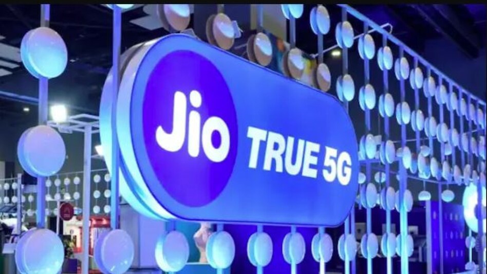 Reliance Jio introduces new prepaid plans with free JioSaavn subscription, check list Reliance Jio introduces new prepaid plans with free JioSaavn subscription, check list