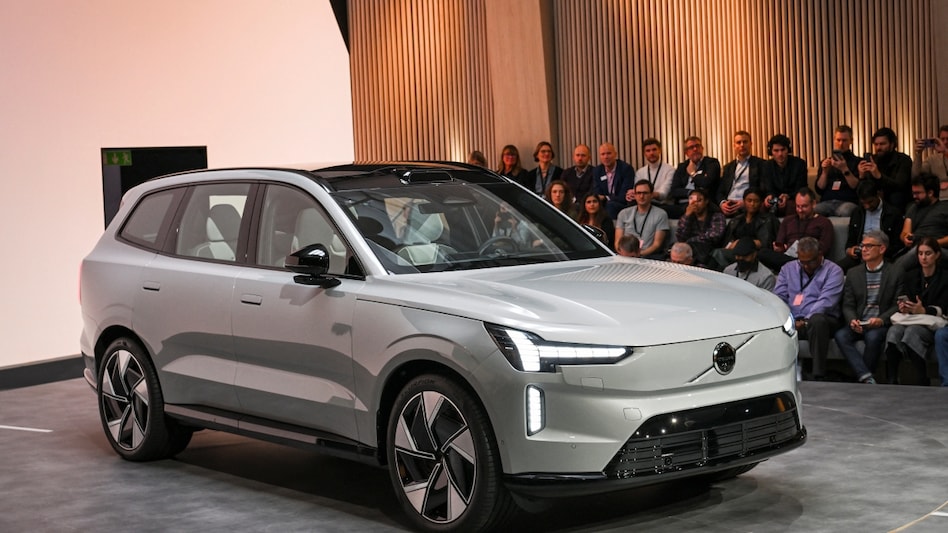 Volvo EVs to now have access to Tesla superchargers Volvo EVs to now have access to Tesla superchargers
