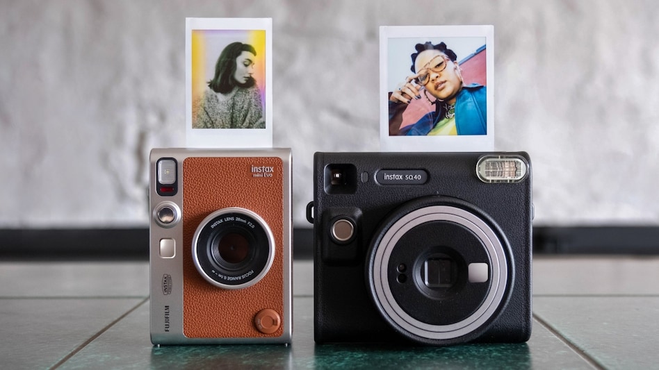 The new INSTAX mini Evo brown colour and the INSTAX SQUARE SQ40 The new INSTAX mini Evo brown colour and the INSTAX SQUARE SQ40