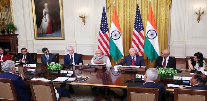 Modi, Biden address top CEOs at White House; Ambani, Pichai, Nadella, Cook attend the meeting Modi, Biden address top CEOs at White House; Ambani, Pichai, Nadella, Cook attend the meeting