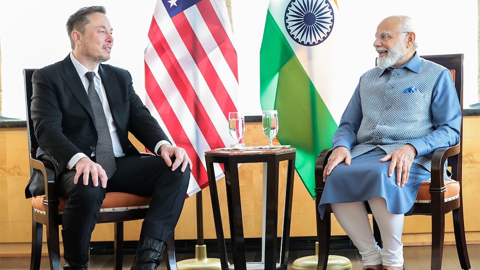 Elon Musk also said that he is planning to bring Starlink to India. Elon Musk also said that he is planning to bring Starlink to India.