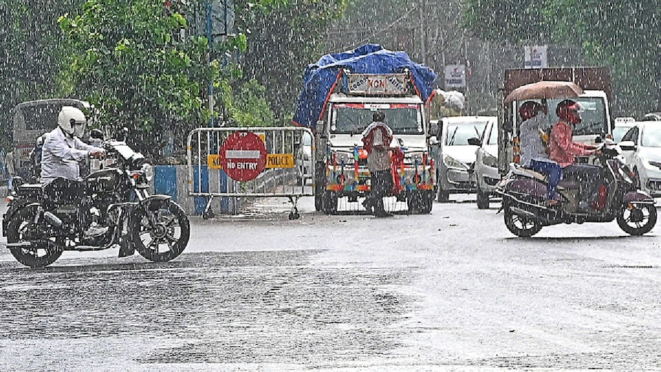 The Southwest Monsoon has also advanced into remaining parts of the Gangetic West Bengal, some parts of Jharkhand and Bihar and some parts of East Uttar Pradesh. The Southwest Monsoon has also advanced into remaining parts of the Gangetic West Bengal, some parts of Jharkhand and Bihar and some parts of East Uttar Pradesh.