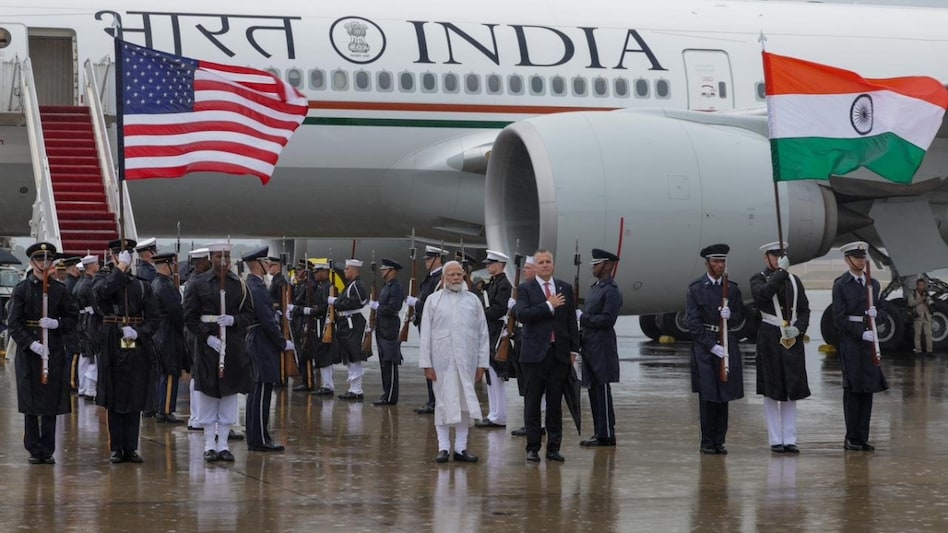 'A true nationalist': Netizens hail PM Modi as he braves rain for Indian national anthem in Washington 'A true nationalist': Netizens hail PM Modi as he braves rain for Indian national anthem in Washington