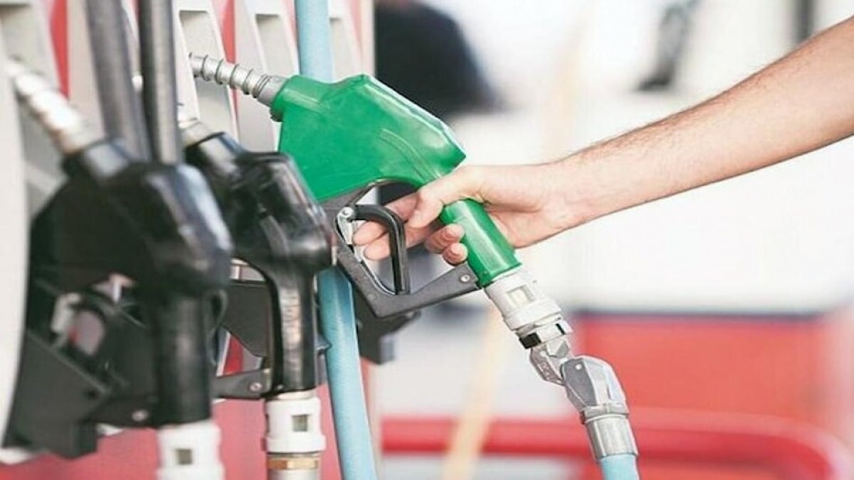 Indian oil companies announce petrol and diesel rates for each day at 6 am Indian oil companies announce petrol and diesel rates for each day at 6 am