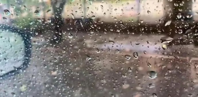 Not only this, the weather department also predicted hailstorm with thunderstorms and lightning in parts of northwest India on June 15. Not only this, the weather department also predicted hailstorm with thunderstorms and lightning in parts of northwest India on June 15.