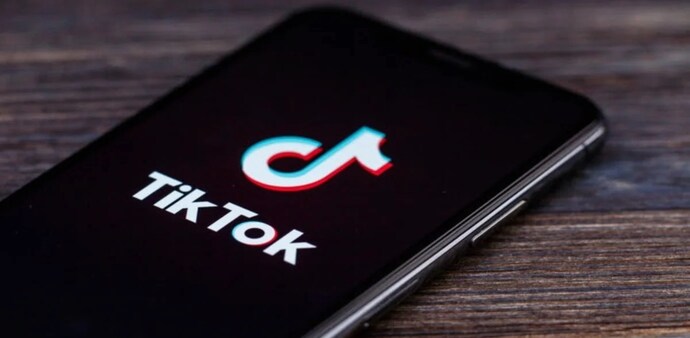 Fewer people trust traditional media, more turn to TikTok for news, report says Fewer people trust traditional media, more turn to TikTok for news, report says