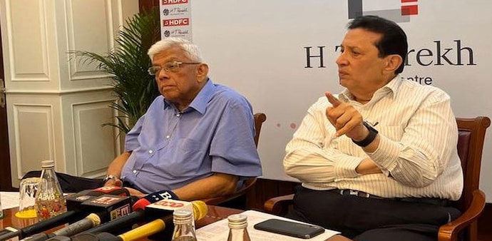 HDFC Chairman Deepak Parekh with HDFC vice-chairman and CEO Keki Mistry HDFC Chairman Deepak Parekh with HDFC vice-chairman and CEO Keki Mistry