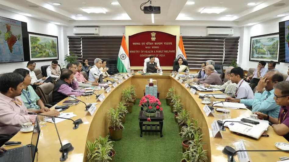 The Health Minister discussed heatwave related incidents in the meeting The Health Minister discussed heatwave related incidents in the meeting