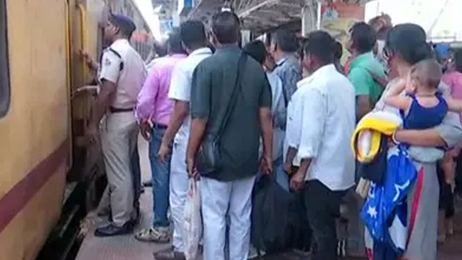 The panic-stricken passengers disembarked the train The panic-stricken passengers disembarked the train