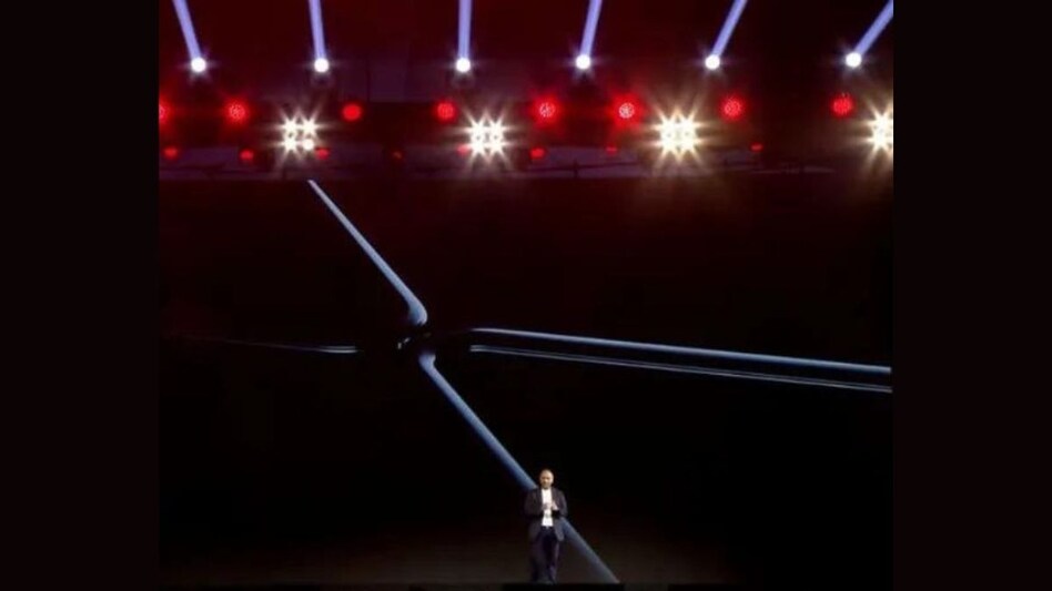 OnePlus Fold might launch a couple of weeks after Samsung Galaxy Z Fold 5 launch OnePlus Fold might launch a couple of weeks after Samsung Galaxy Z Fold 5 launch