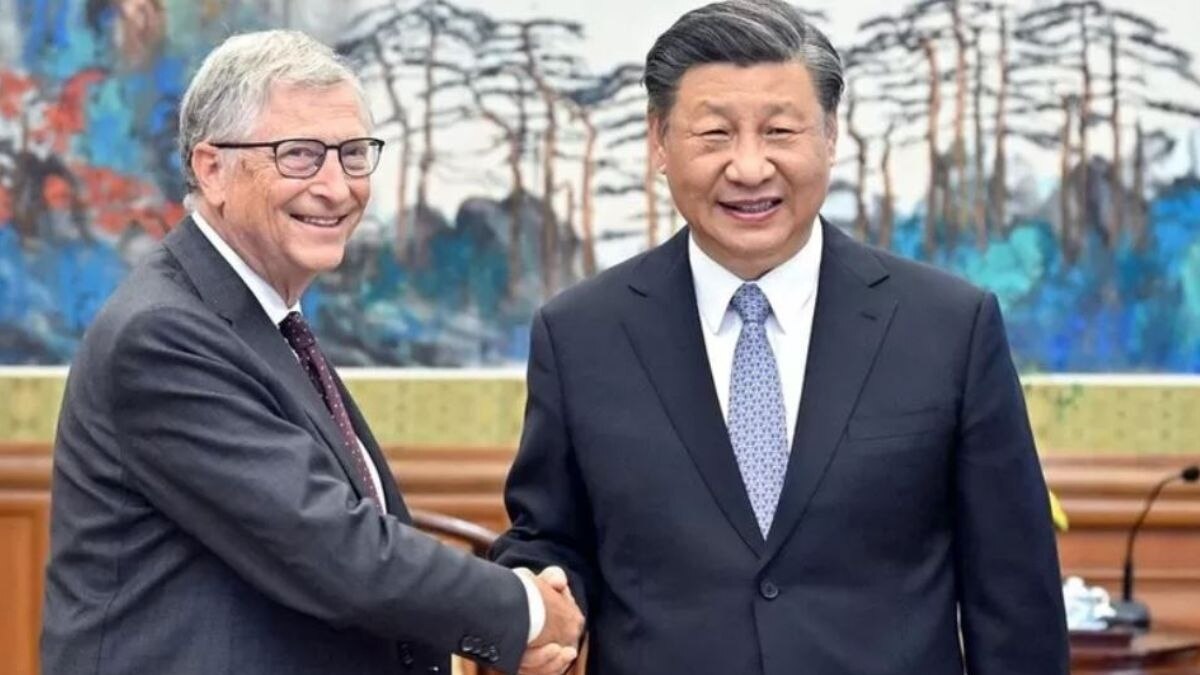 Bill Gates on Wednesday arrived in Beijing after a gap of three years. Bill Gates on Wednesday arrived in Beijing after a gap of three years.