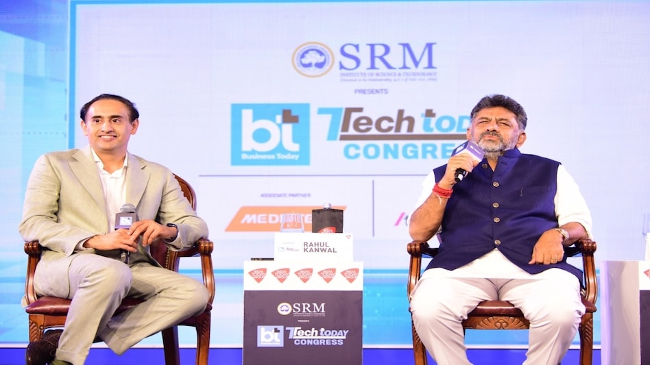 He said the city’s problems were a result of its population expanding to 1.4 crore, with 10,000 new vehicles registered every day. He said the city’s problems were a result of its population expanding to 1.4 crore, with 10,000 new vehicles registered every day.